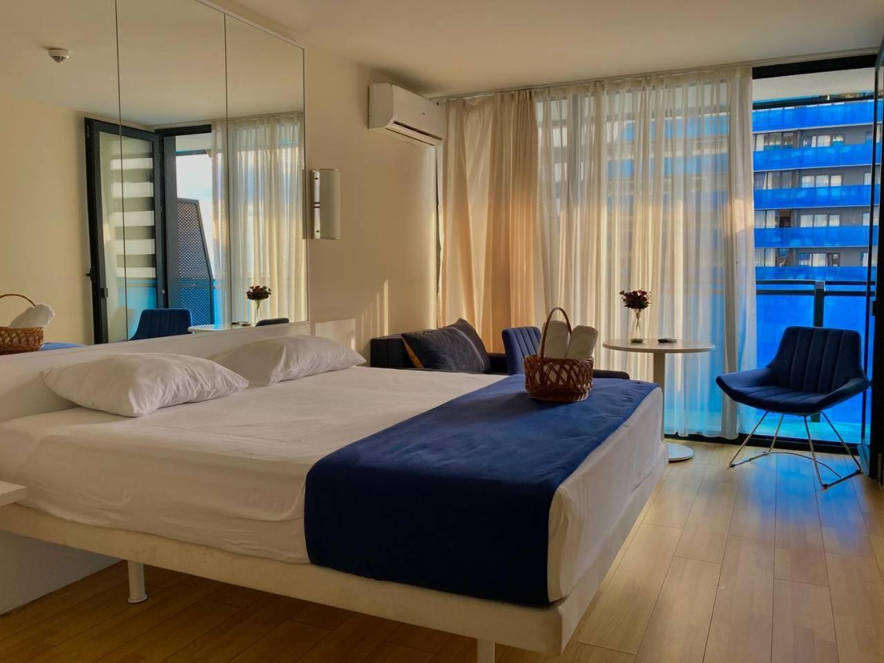 Orbi City Aparthotel Батуми Экстерьер фото