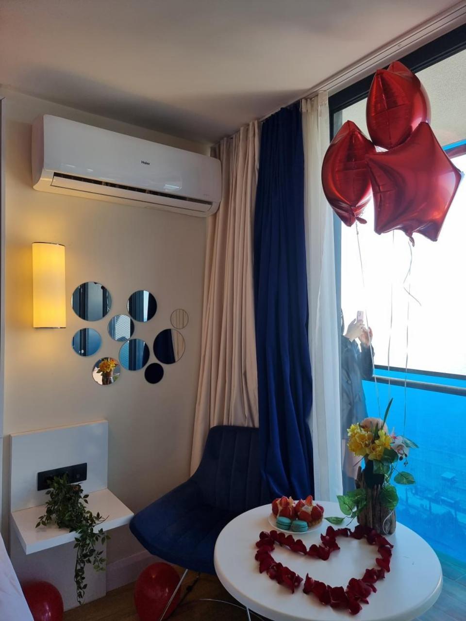 Orbi City Aparthotel Батуми Экстерьер фото